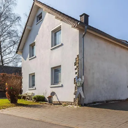Appartamento In Monschau-hoefen Mit Eigenem Garten Alzen
