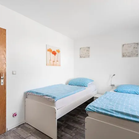 In Monschau-hoefen Mit Eigenem Garten *