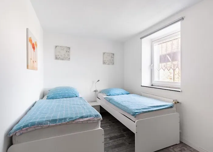 In Monschau-hoefen Mit Eigenem Garten