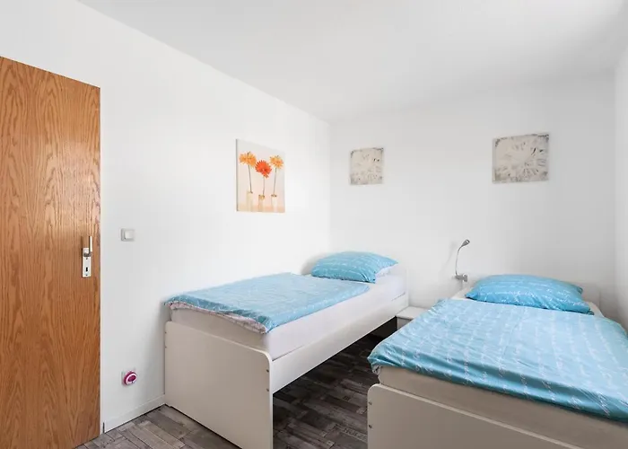 In Monschau-hoefen Mit Eigenem Garten *